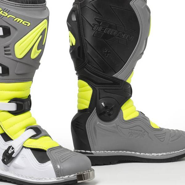 Forma terrain cheap boots